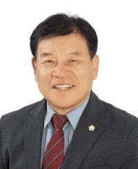 김홍년 군의장
